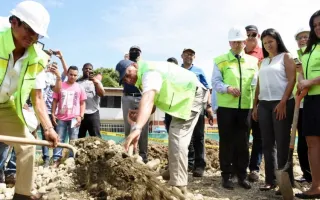 rsz_primera_piedra_sede_limon_28 (1)