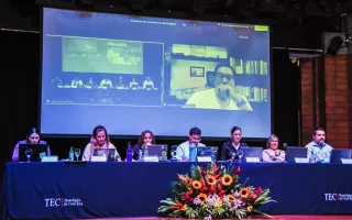 Imagen de la mesa principal del V Congreso