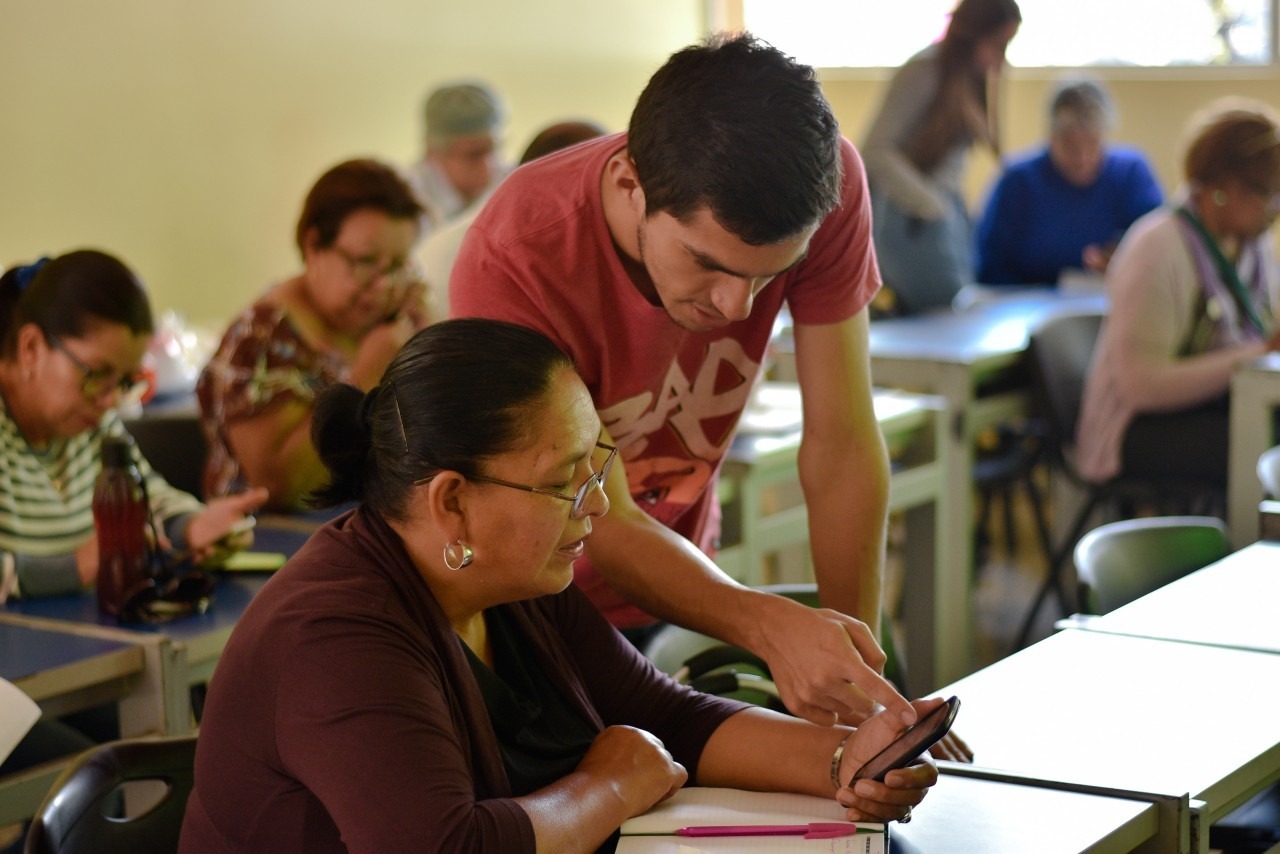 ESTUDIANTES
