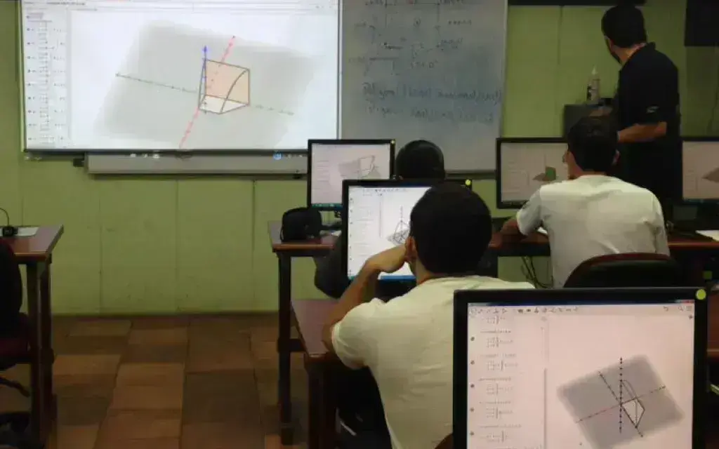 jovenes en colegio