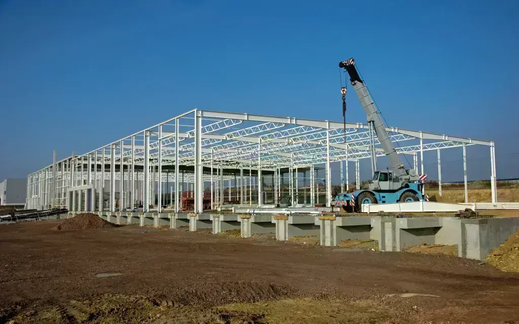 construcción y suelo en primer plano