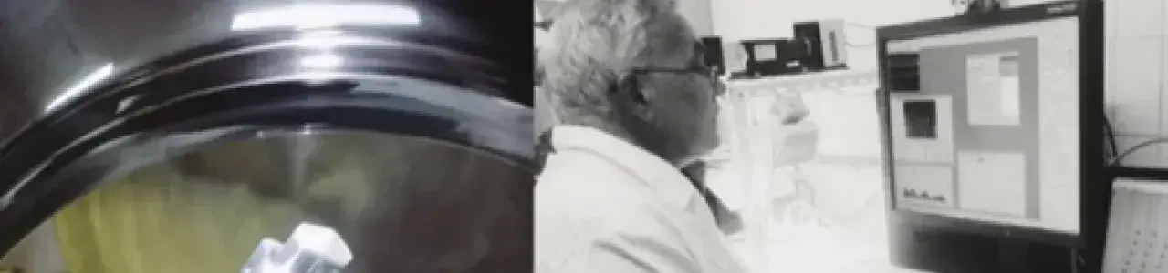 El investigador realiza pruebas en el laboratorio.